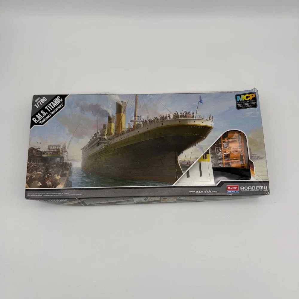 Academy R.M.S. Titanic Model Kit Centenary Anniversary 1/700 Scale 14214
